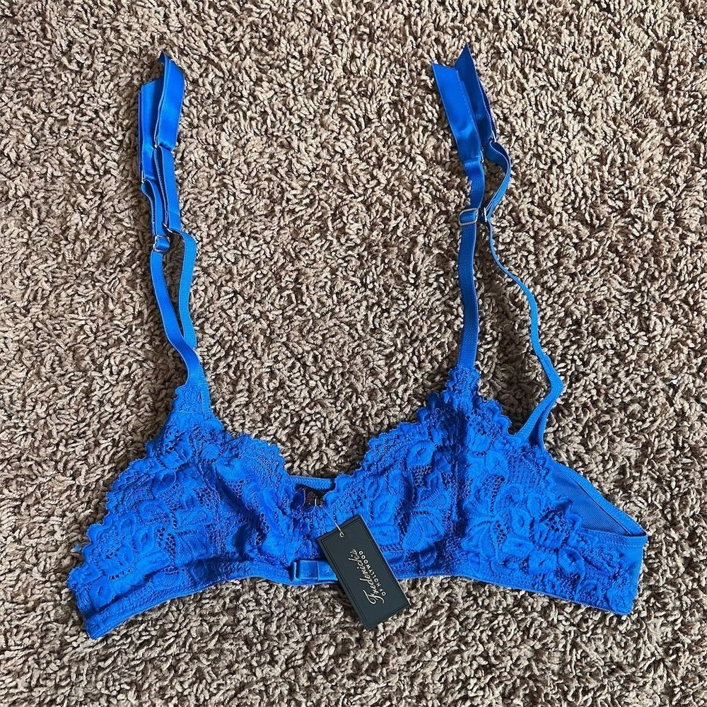 Frederick's of Hollywood‎ Women's Blue Lace Size Small /Medium NWT